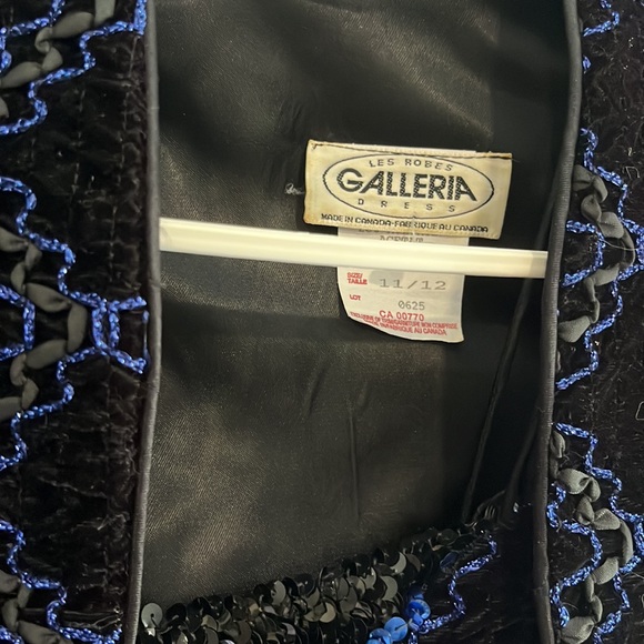 VINTAGE: Dress and crop jacket - Picture 2 of 5